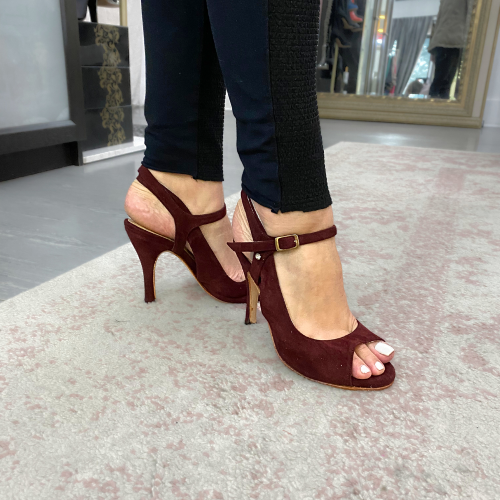 Leather bottom shoes for on sale dancing