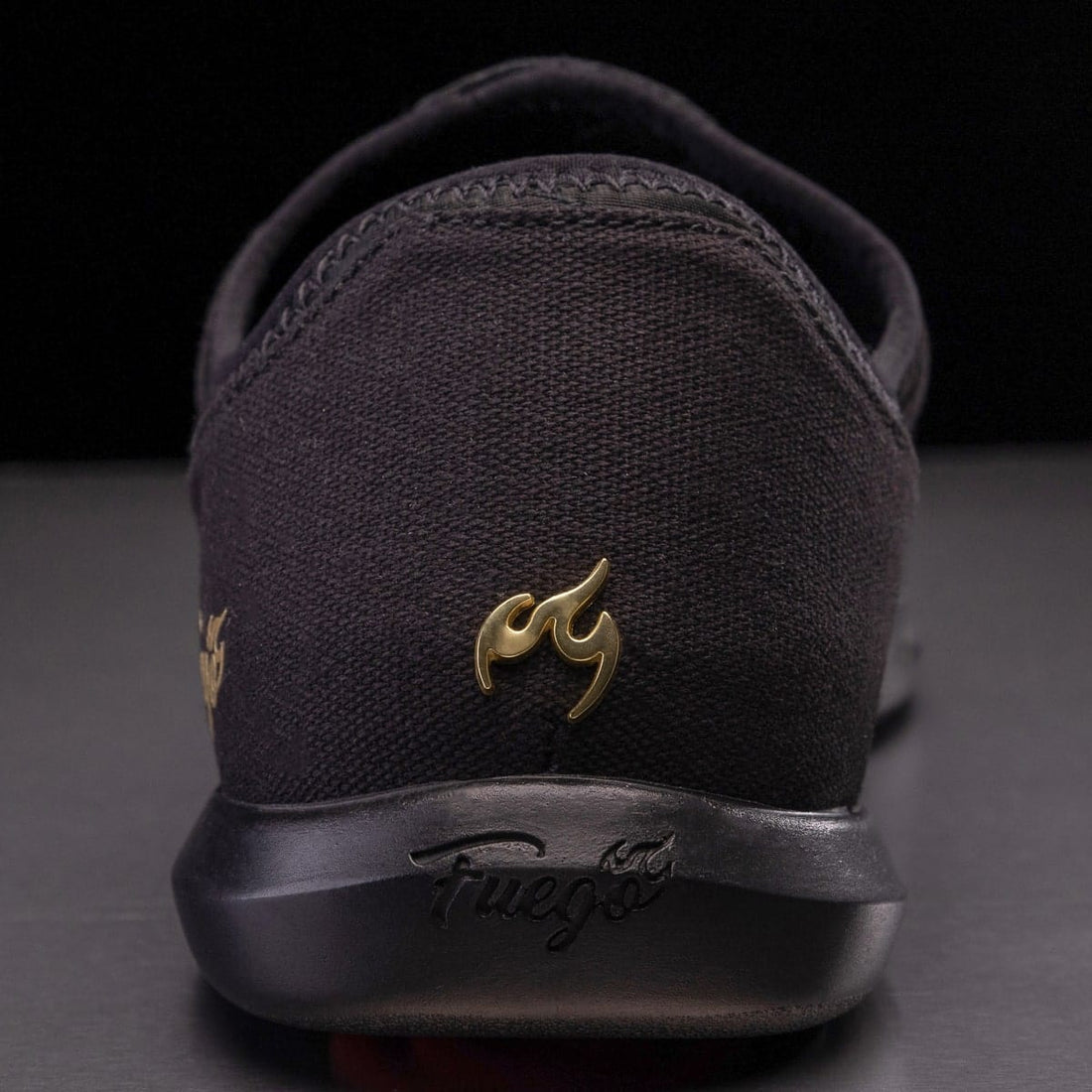 All-black | Split-sole | Fuego