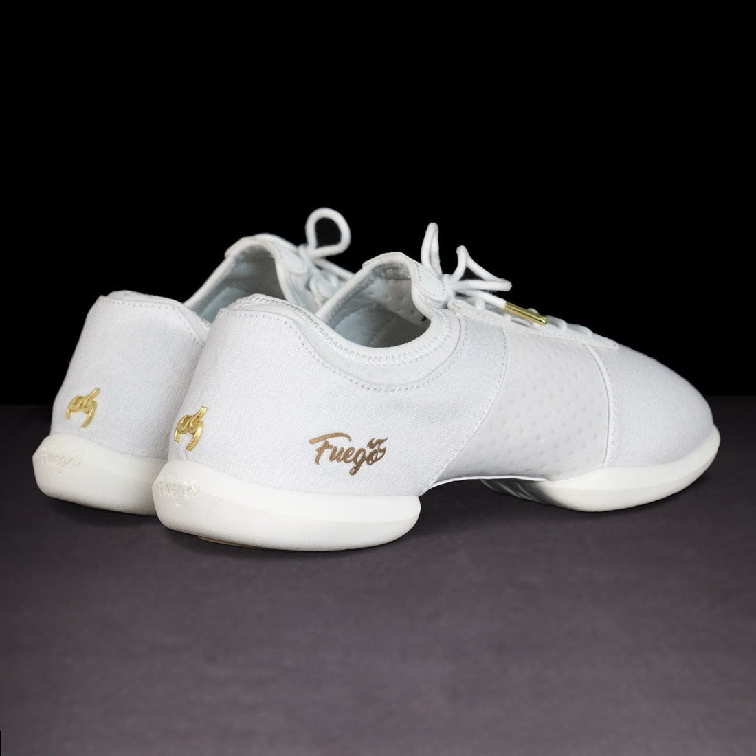 White | Split-sole | Fuego
