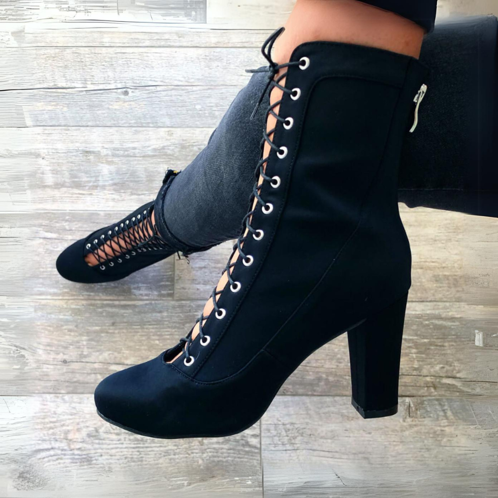 Savashjay - Closed Round Toe Lace Up Ankle Dance Boots (Street Sole)