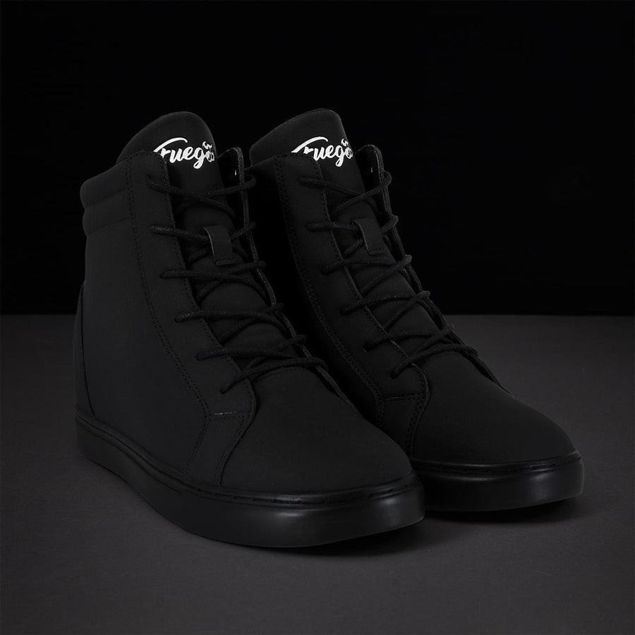All-black | Wedge (Collective)