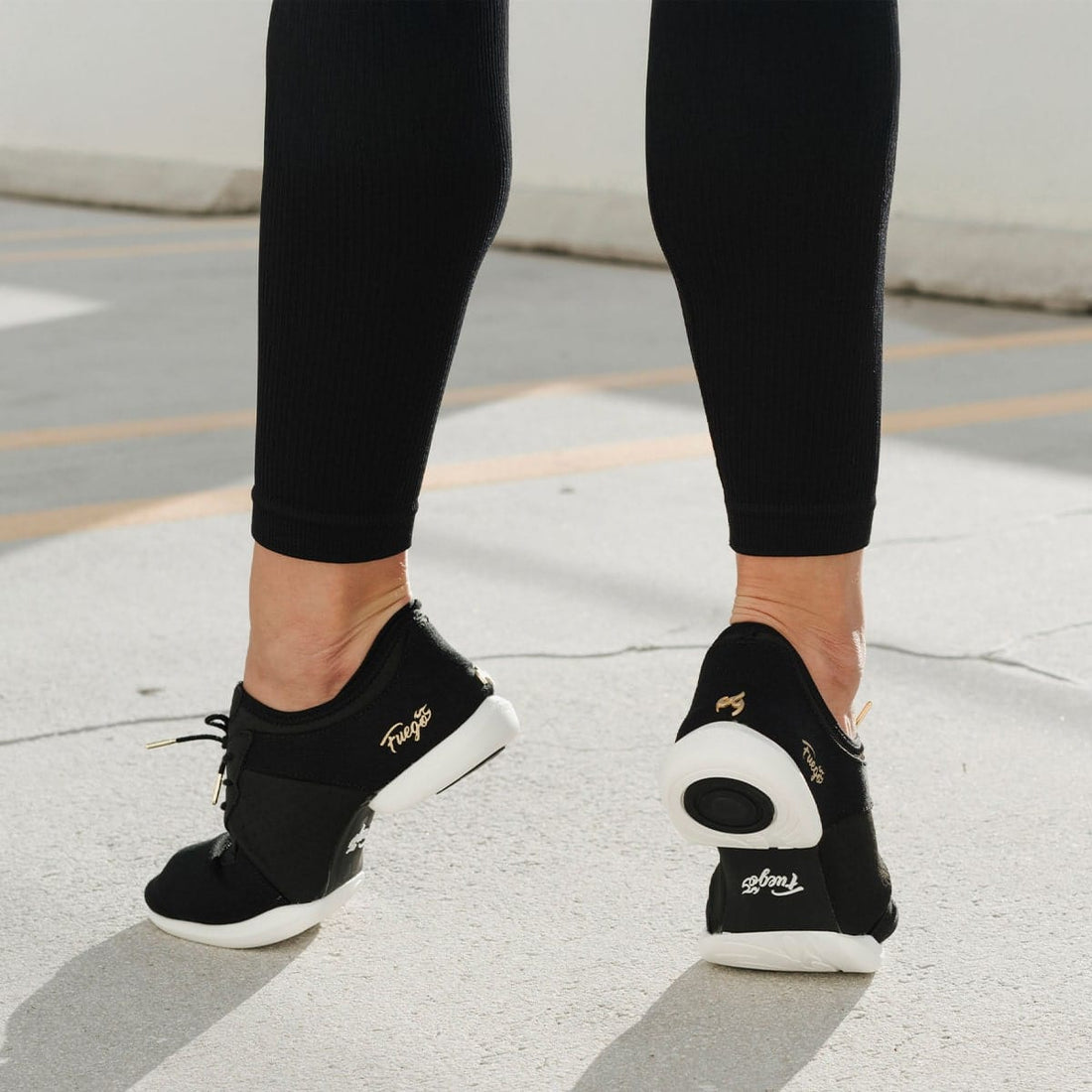 Black | Split-sole | Fuego