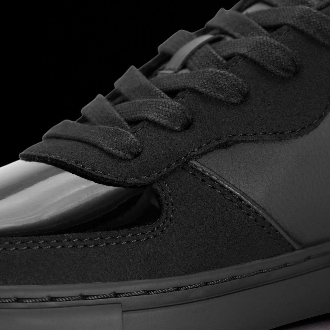 Derek Hough | Low-top | Fuego