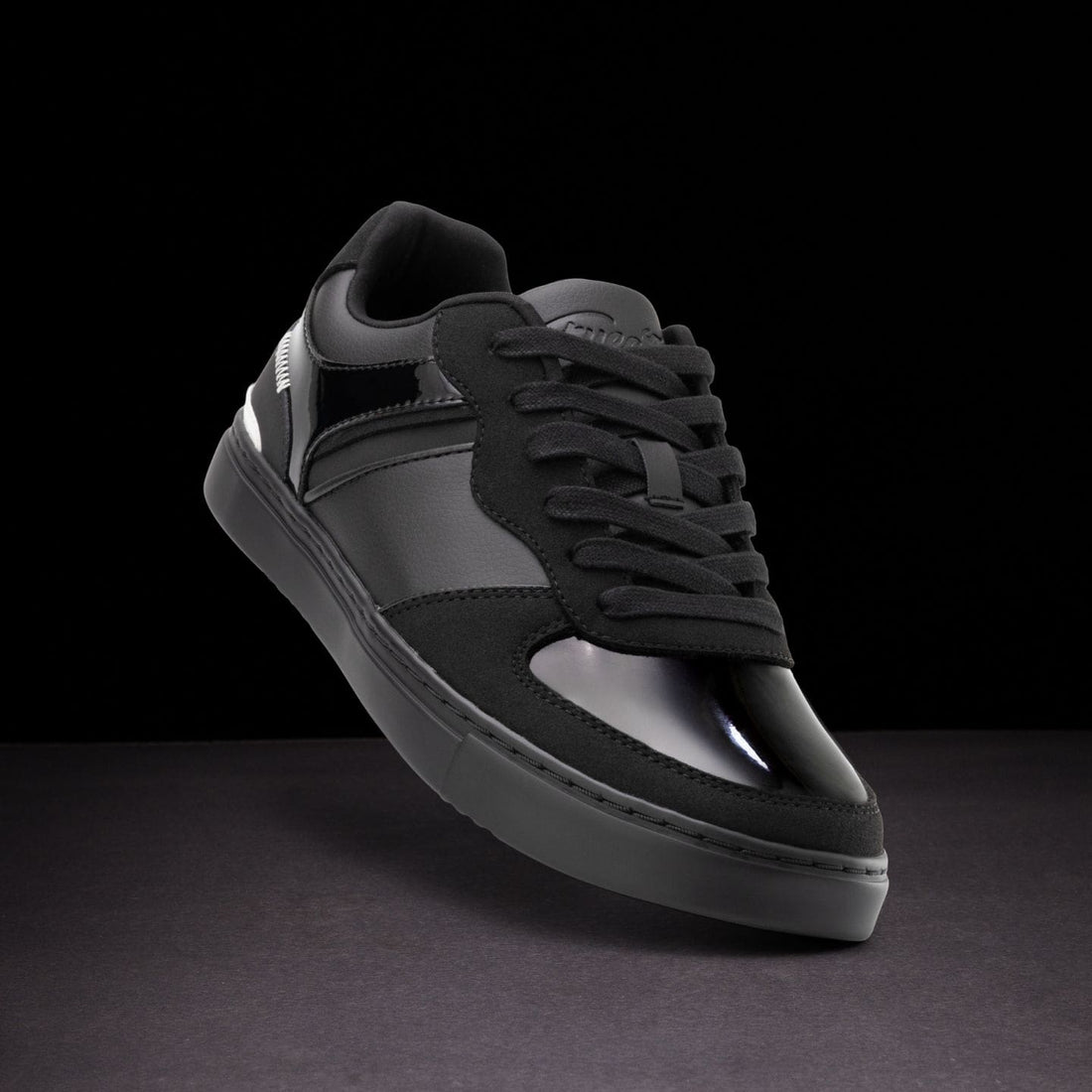 Derek Hough | Low-top | Fuego