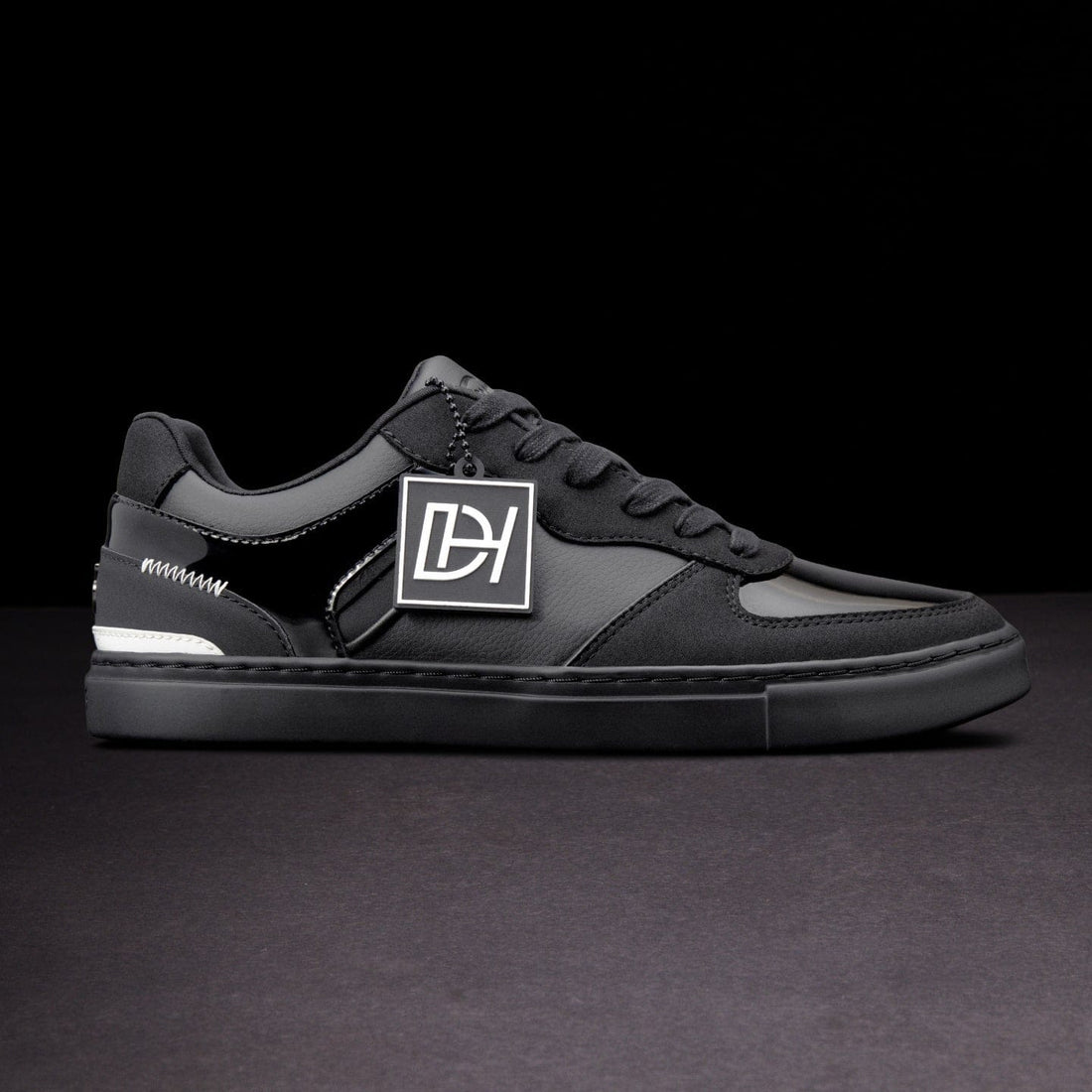 Derek Hough | Low-top | Fuego
