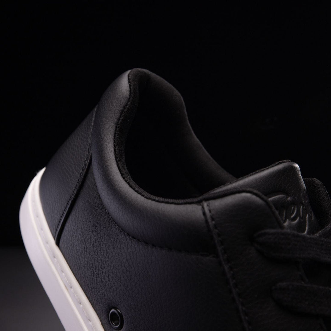Black | Low-top | Fuego