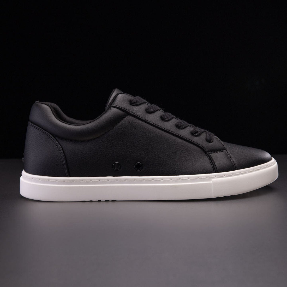 Black | Low-top | Fuego