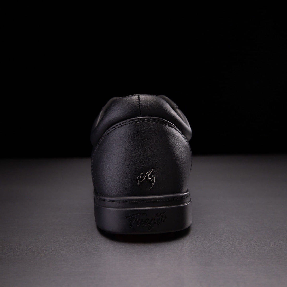 All-black | Low-top | Fuego